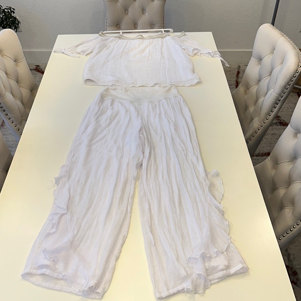 Thalia Sodi White Wide Leg 2 Piece Set with Airy Fabric